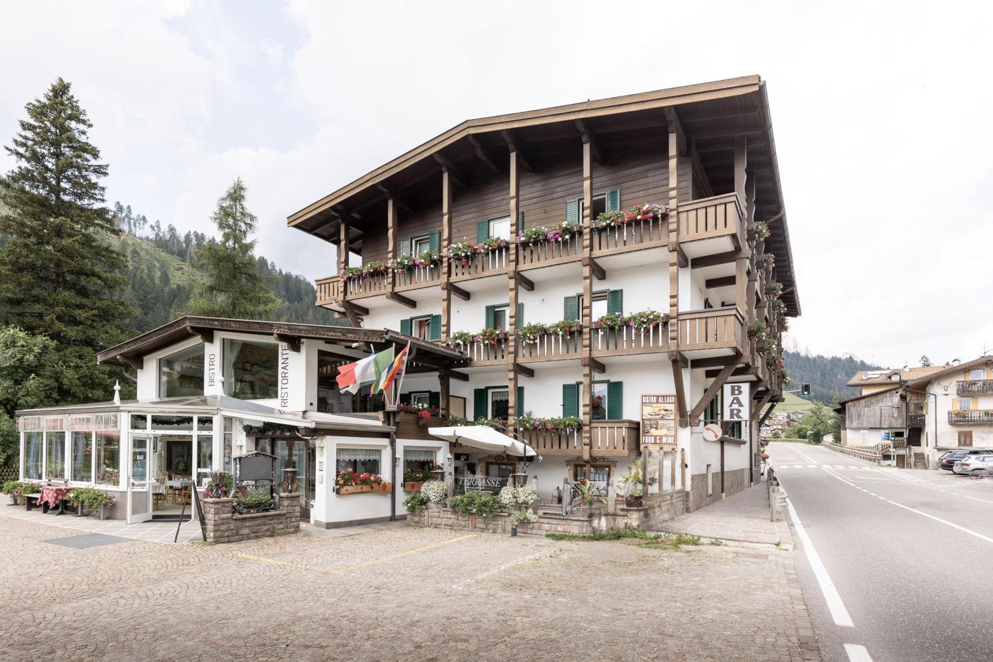 Hotel Al Lago Soraga Bagian luar foto